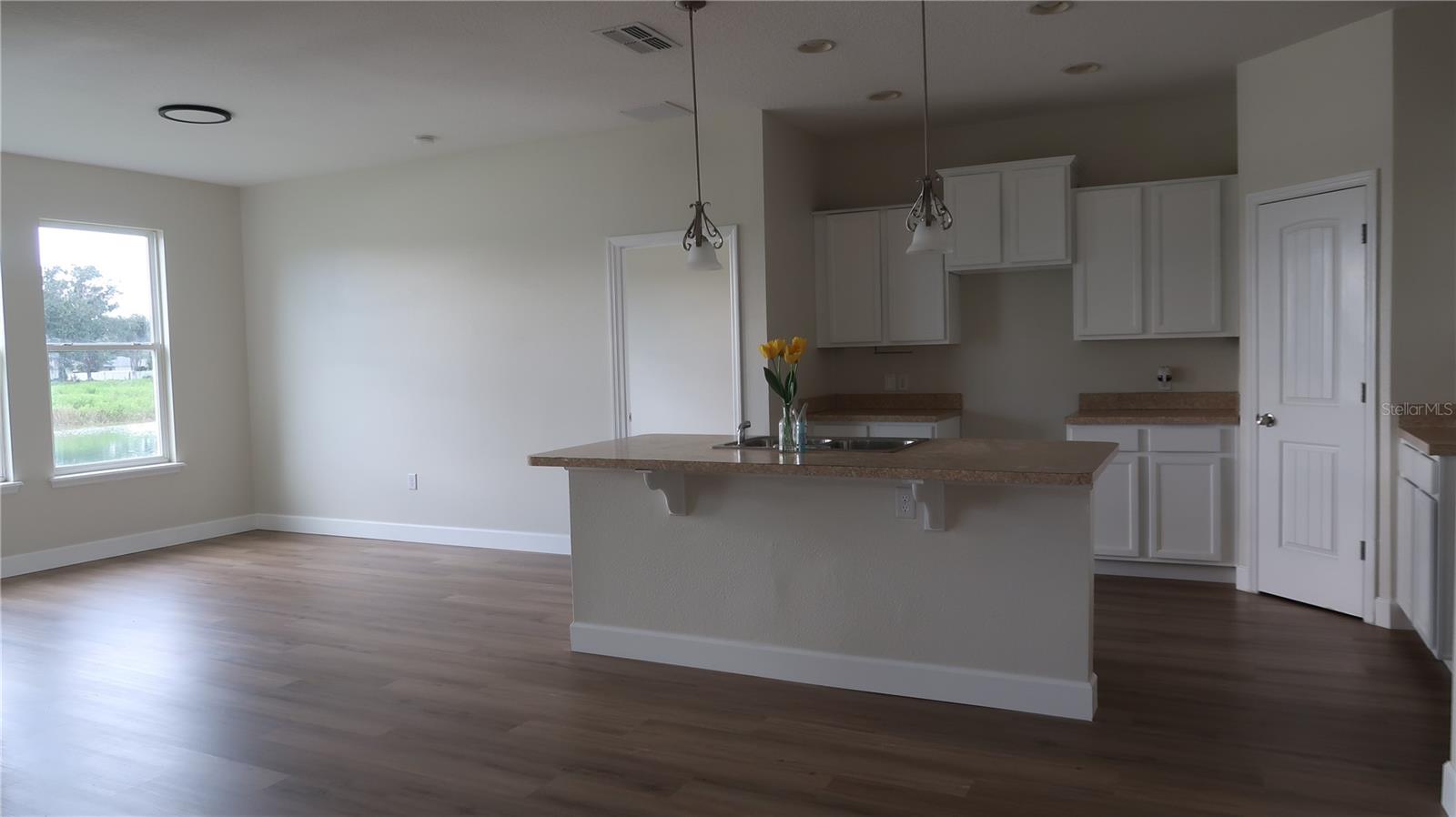 1382 Windward Oaks Loop Property Photo 9