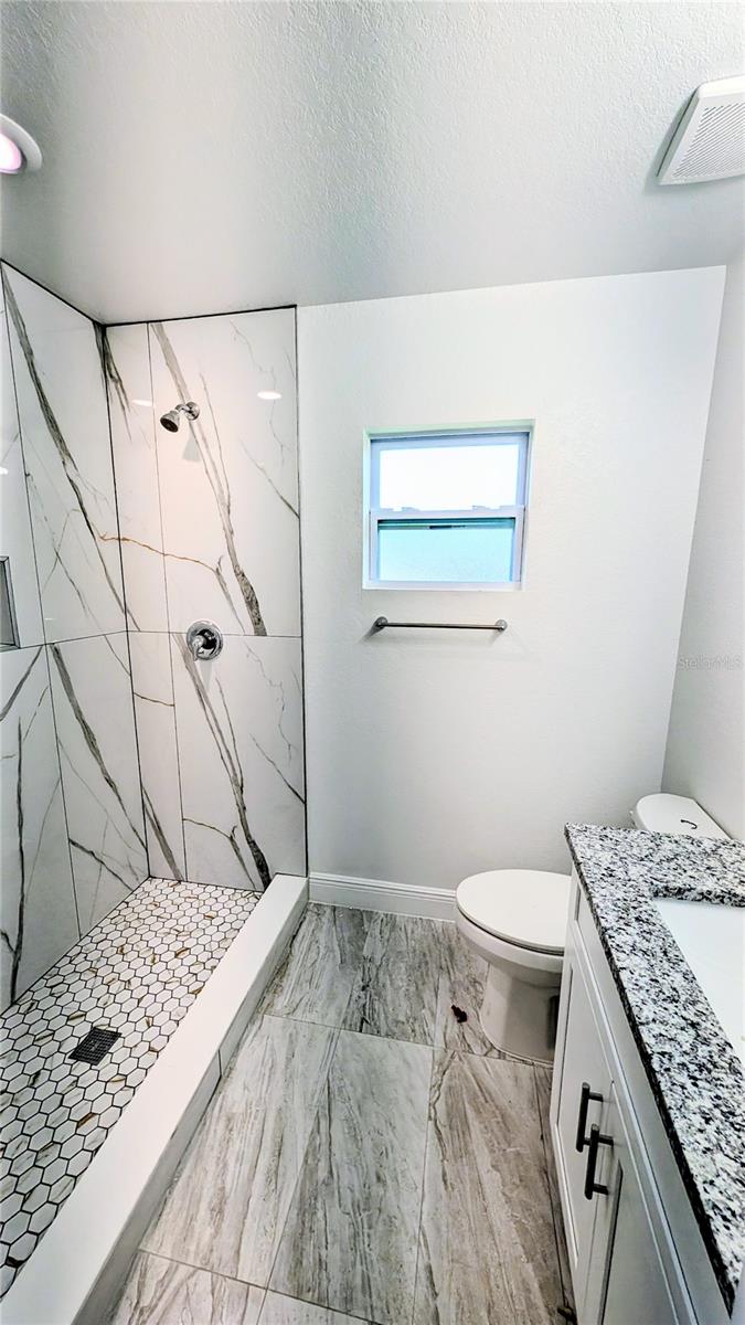 401 Pearl St Property Photo 4