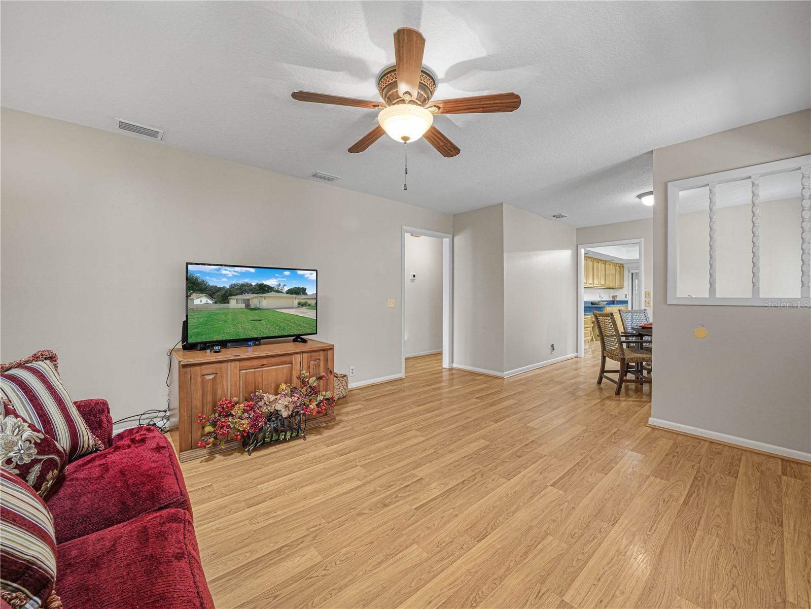 617 Wexford Ct Property Photo 6