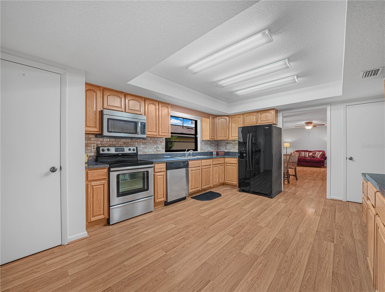 617 Wexford Ct Property Photo 9