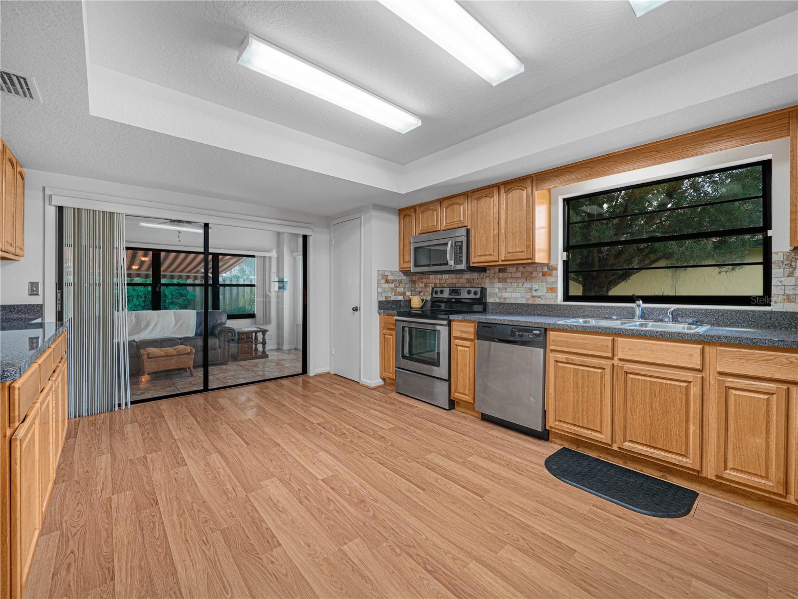 617 Wexford Ct Property Photo 11