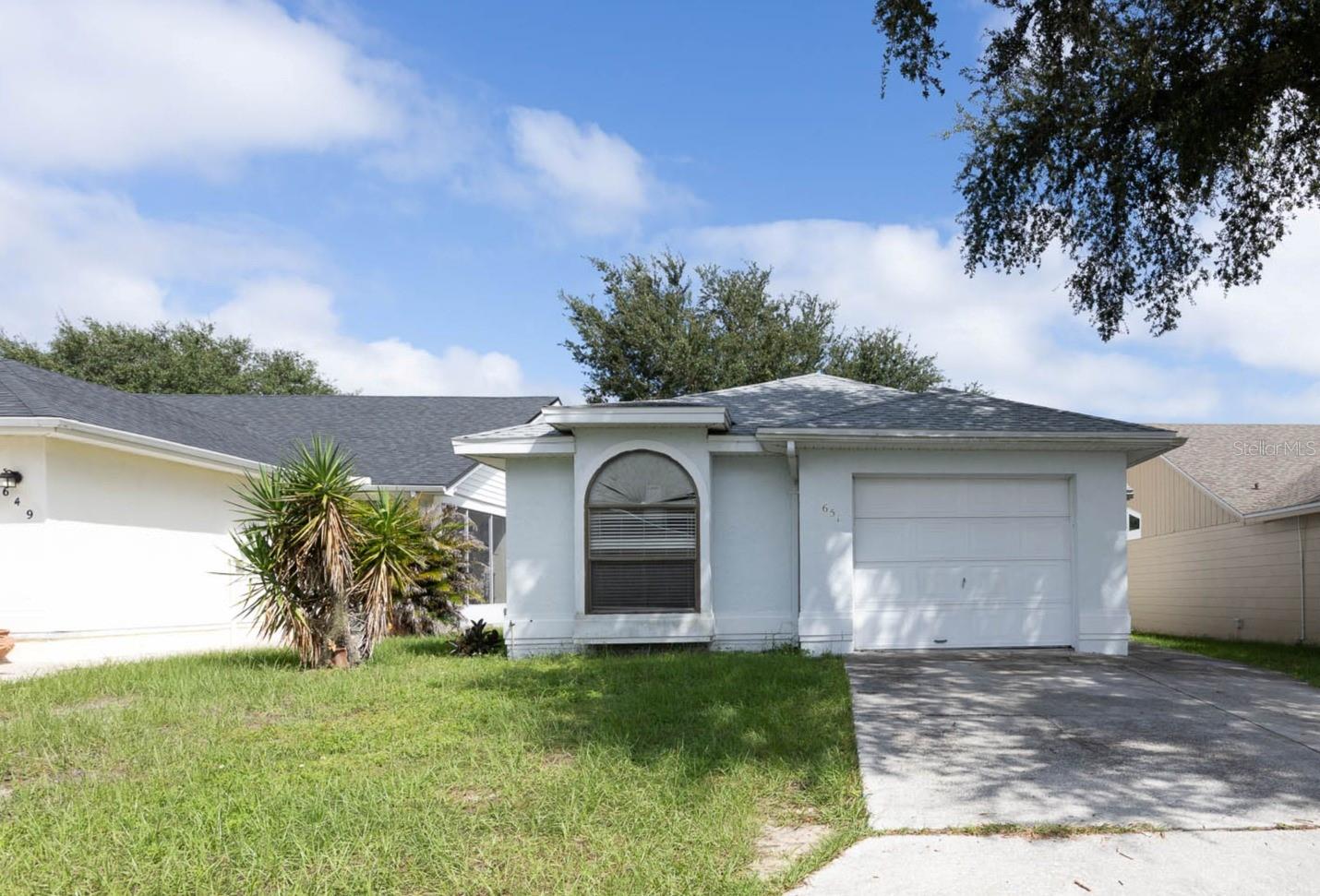 651 Lake Dexter Cir Property Photo 1