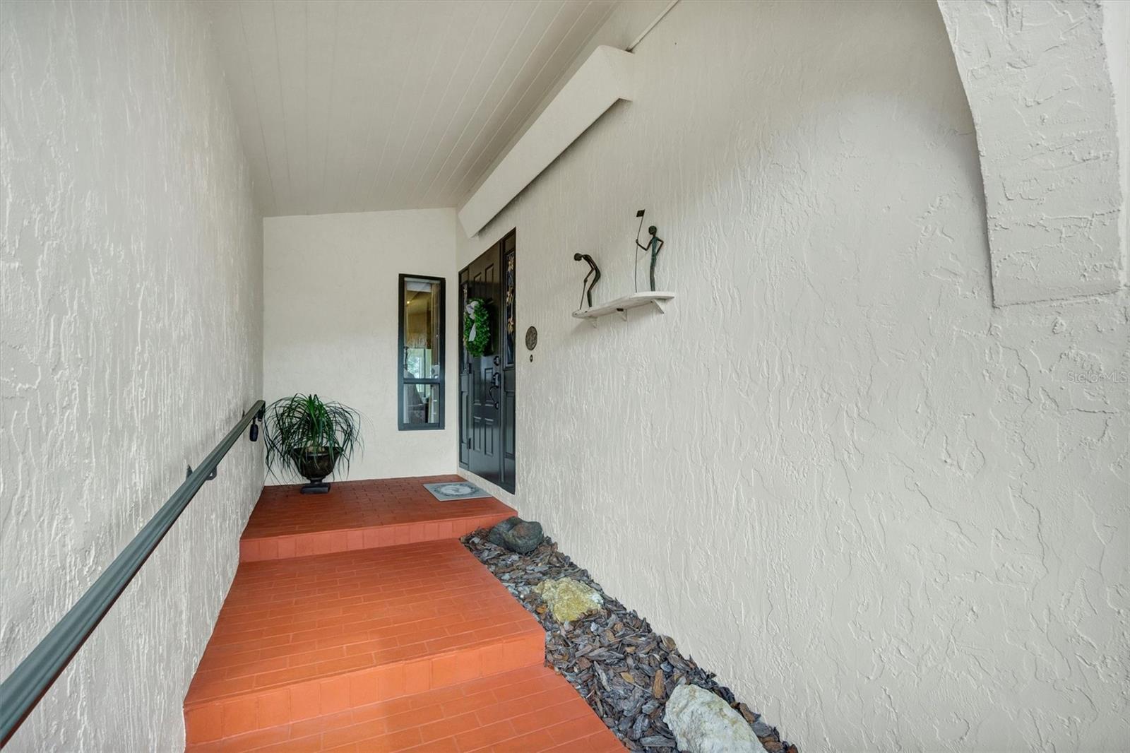 6002 Country Club Dr Property Photo 5