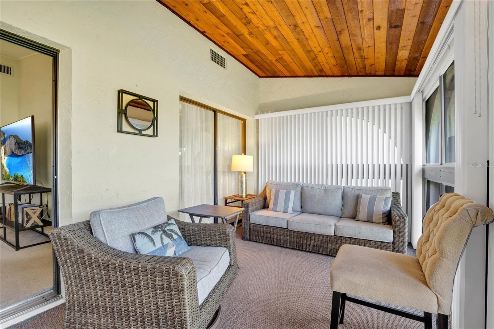 10203 Village Dr #j23 Property Photo 13