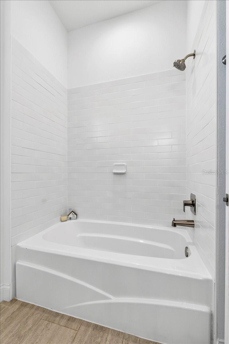 200 Snowy Orchid Way Property Photo 28