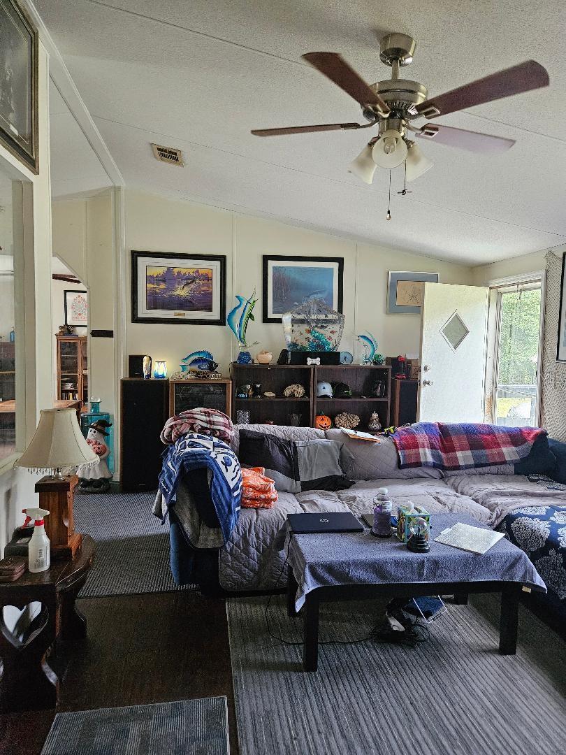 12430 Country Place Rd Property Photo 3