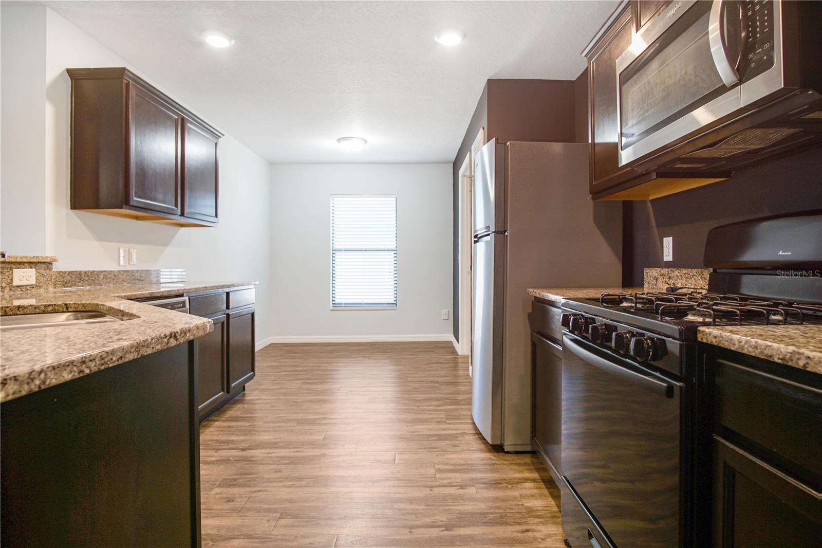 1503 Swan Lake Cir Property Photo 8