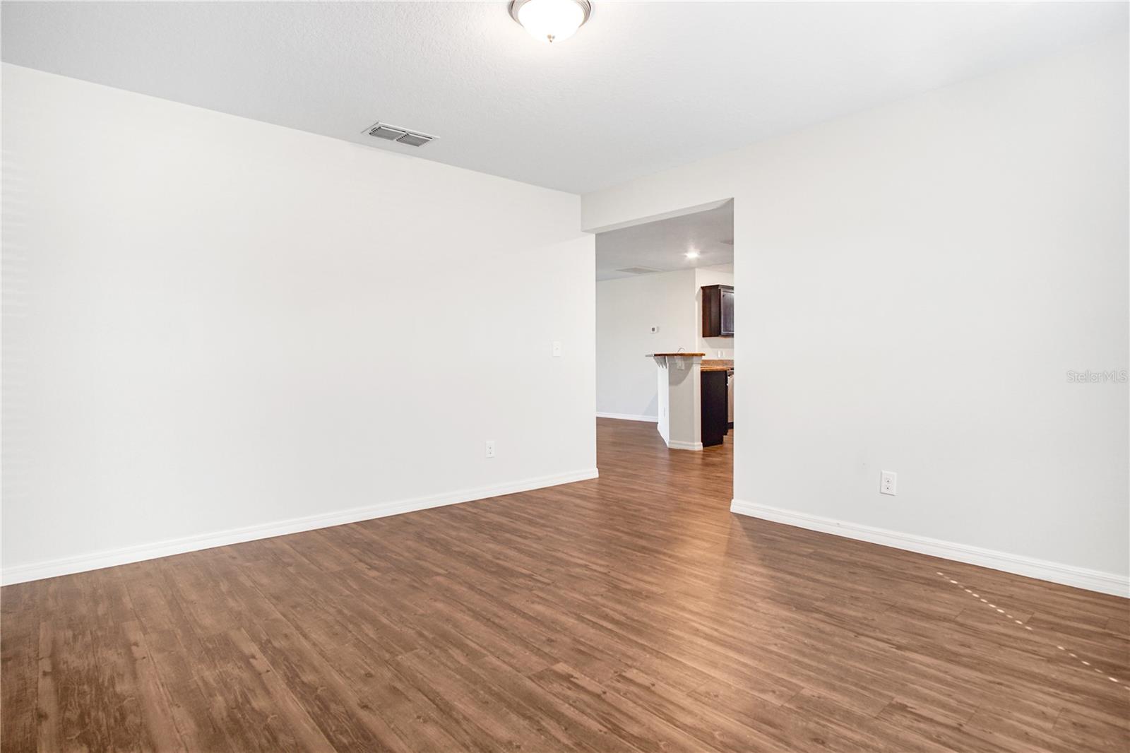 1503 Swan Lake Cir Property Photo 11