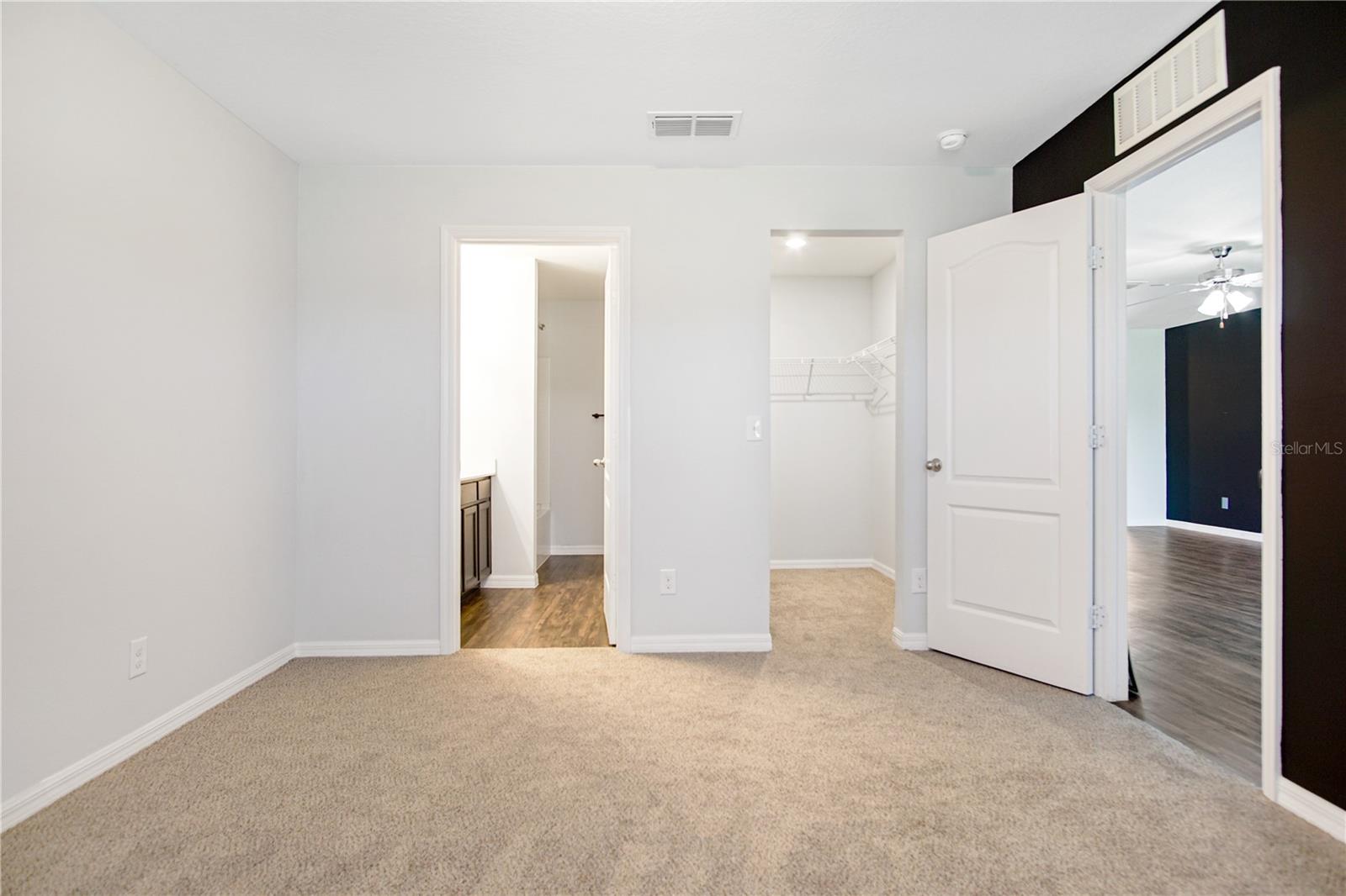 1503 Swan Lake Cir Property Photo 14