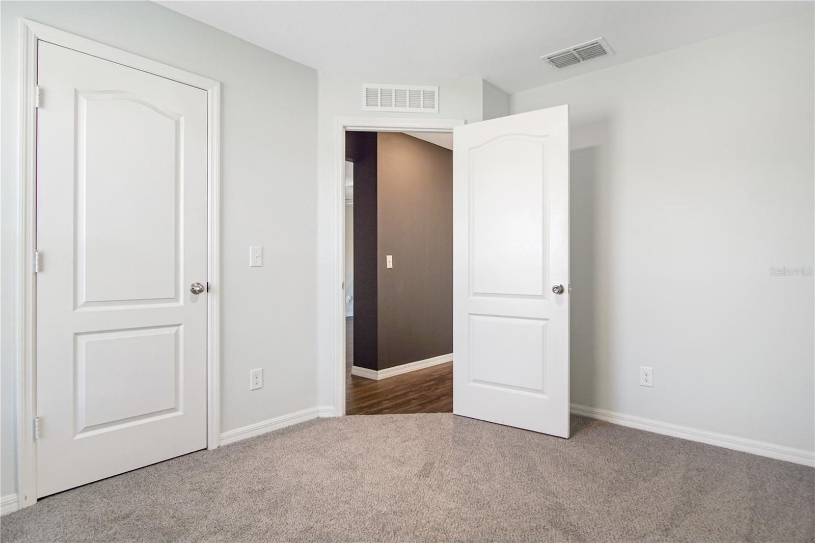1503 Swan Lake Cir Property Photo 20