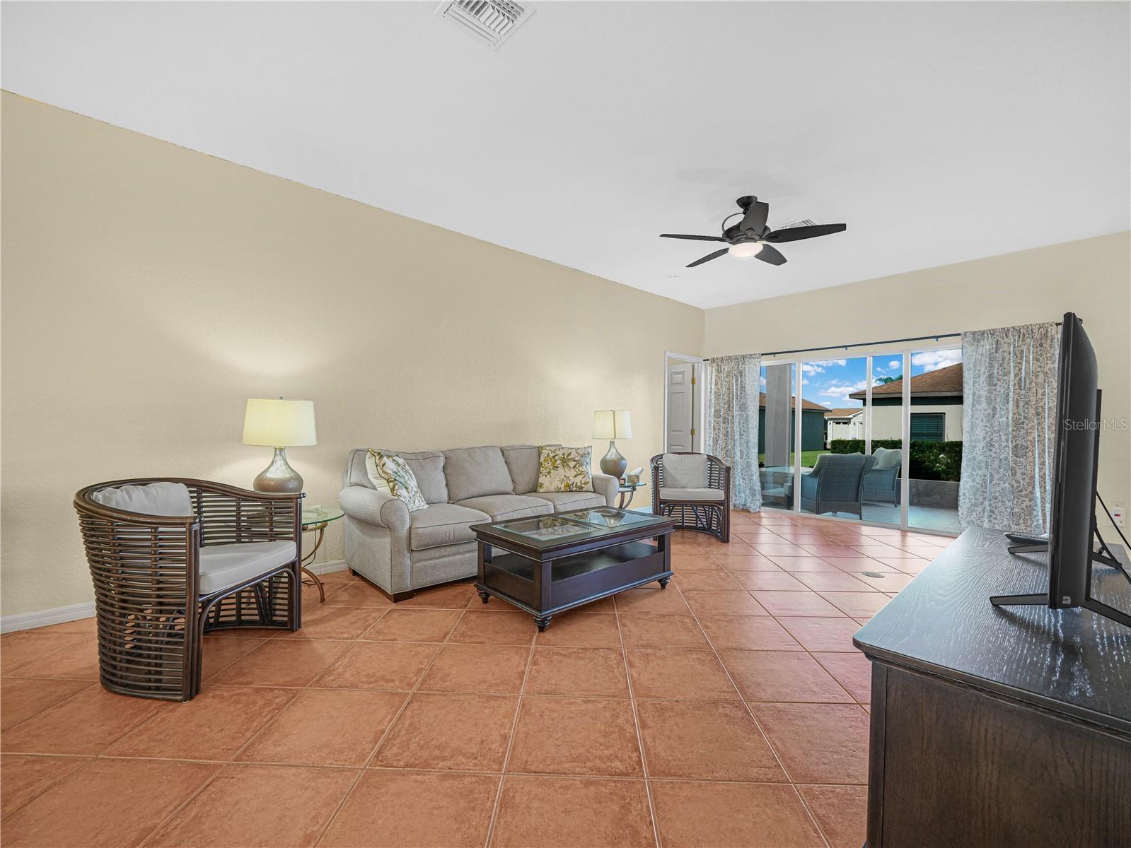 5344 Nicklaus Dr Property Photo 4