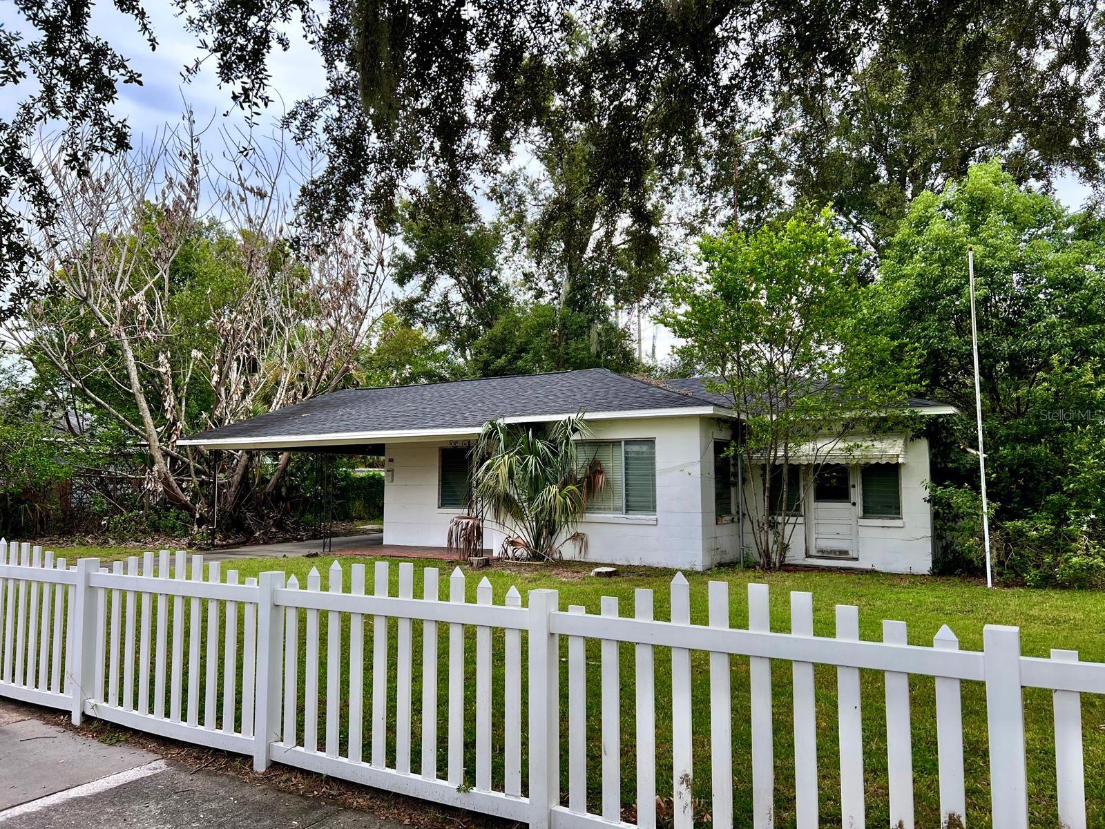 405 Francis Blvd Property Photo 2