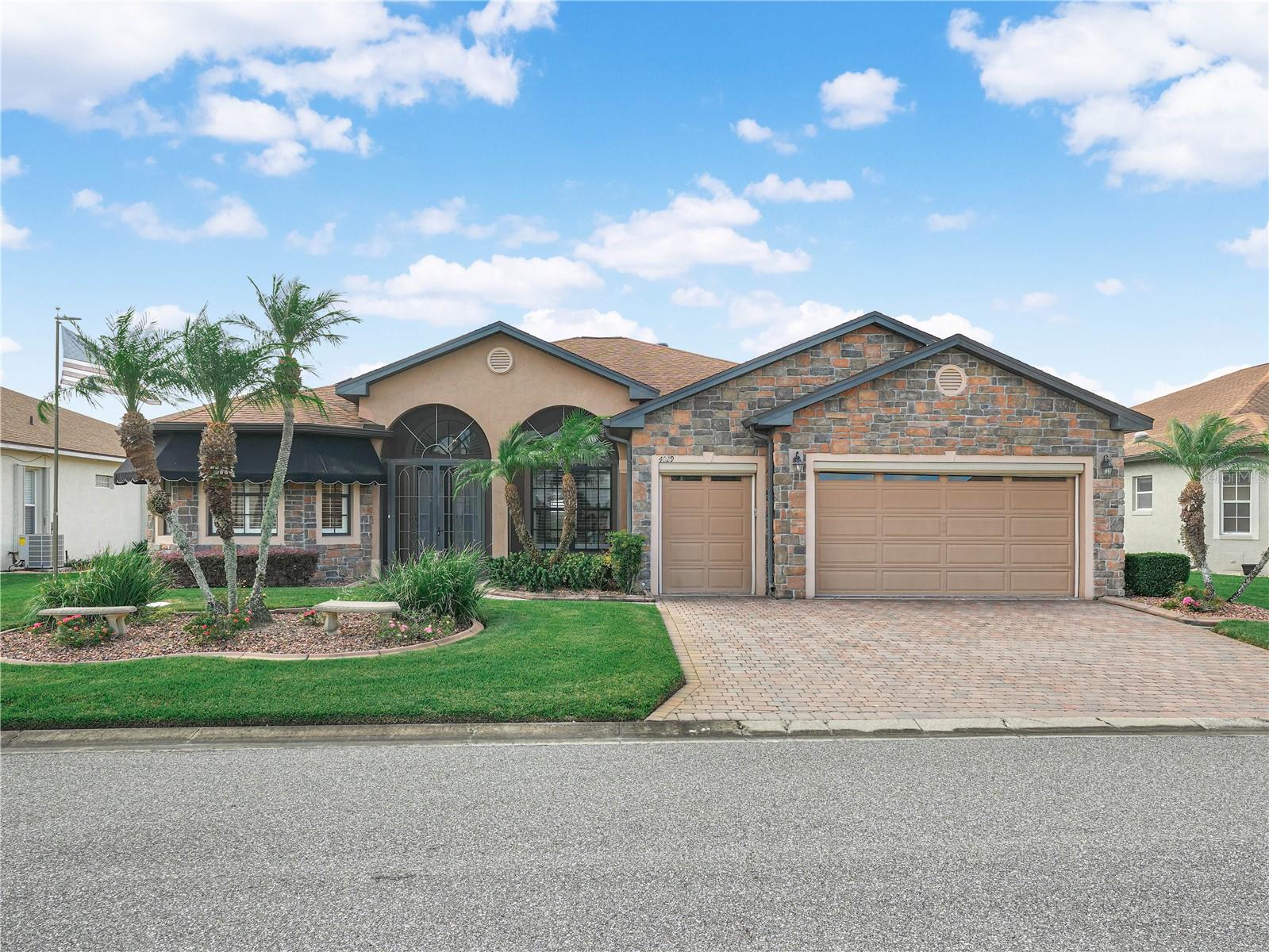 4029 SABLE LOOP DR Property Photo 1