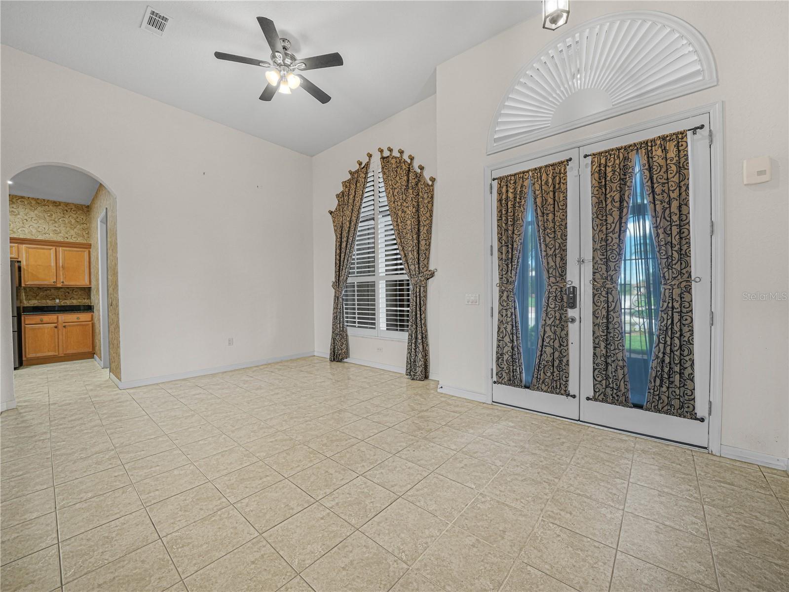 4029 Sable Loop Dr Property Photo 9