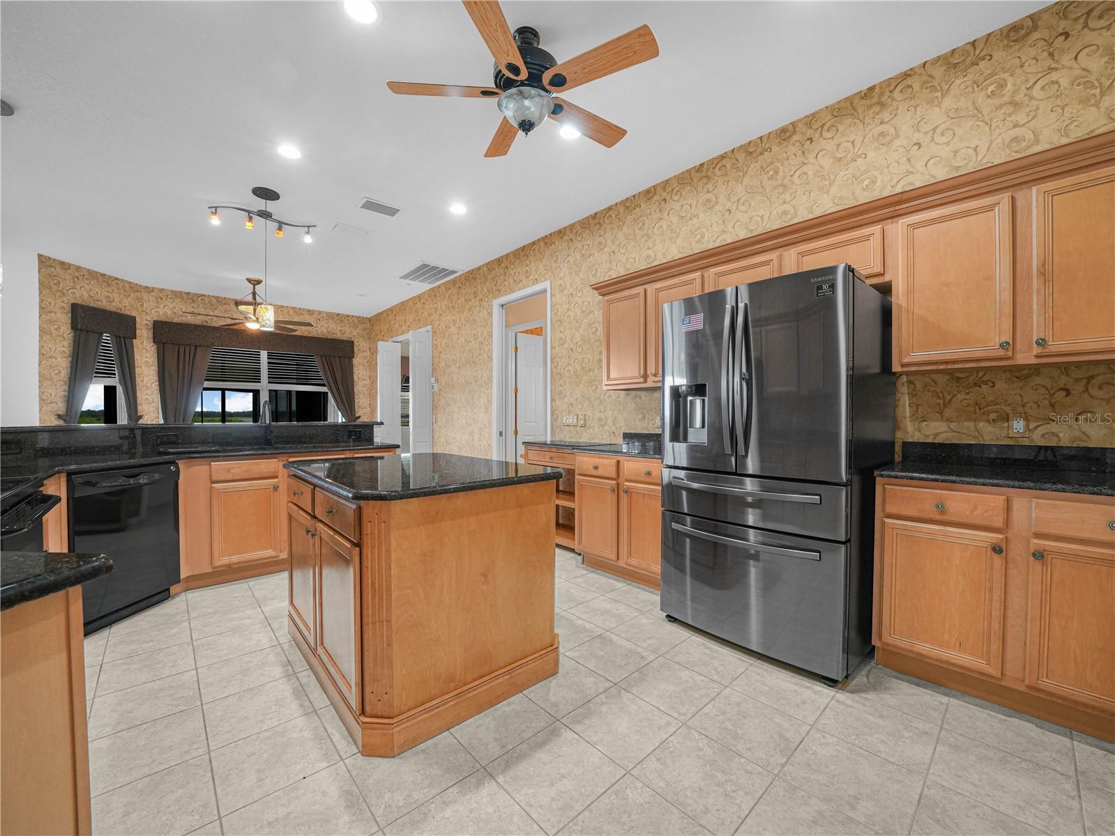 4029 Sable Loop Dr Property Photo 13