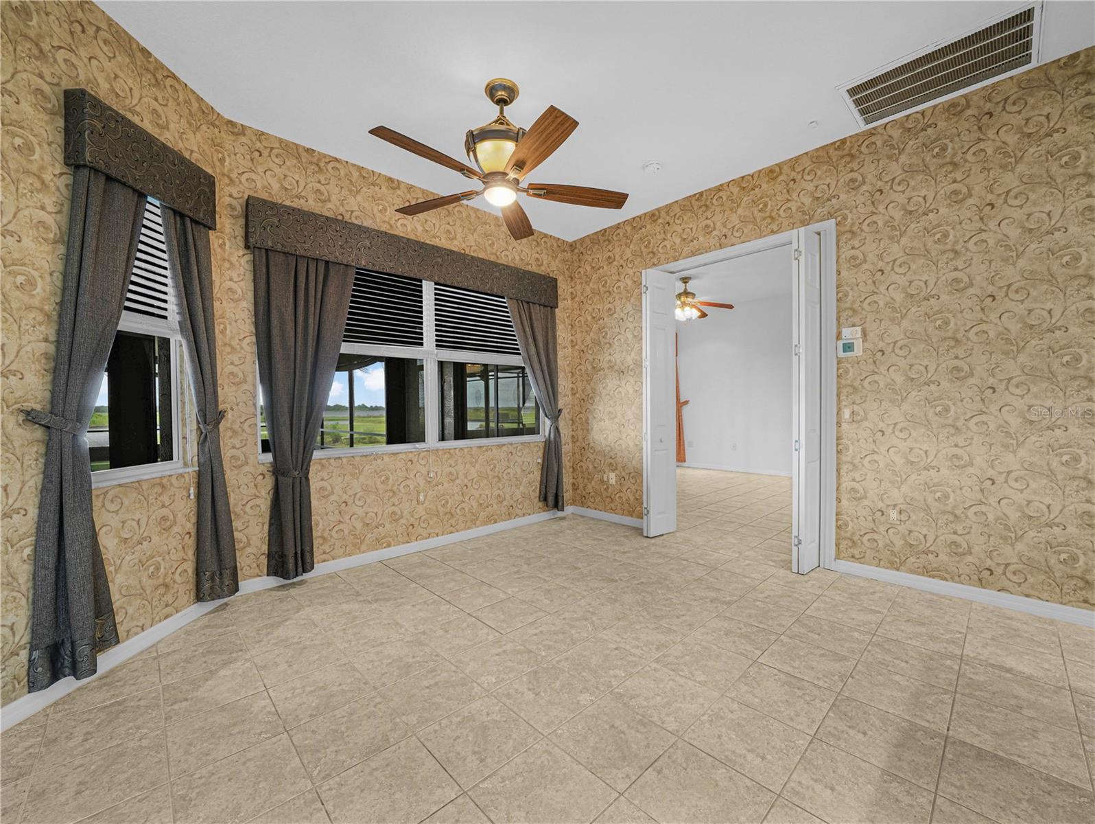 4029 Sable Loop Dr Property Photo 15