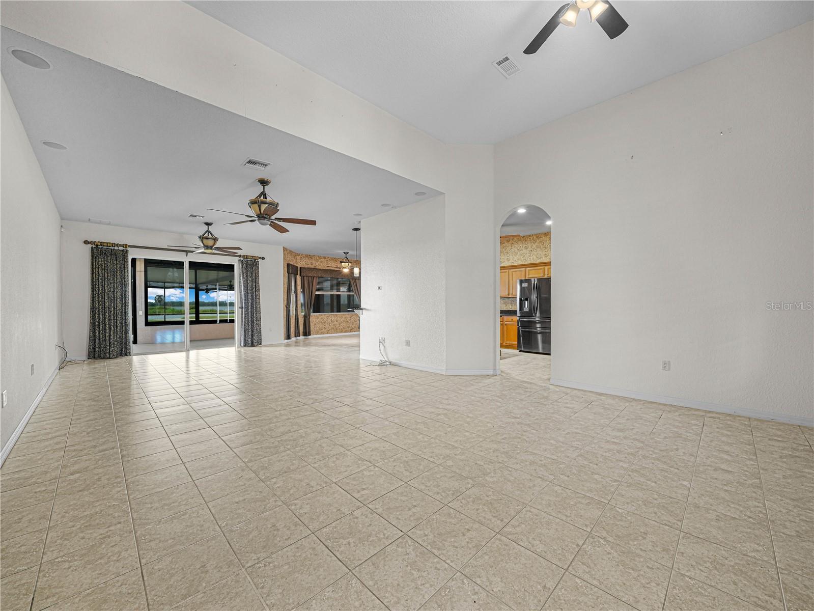 4029 Sable Loop Dr Property Photo 18
