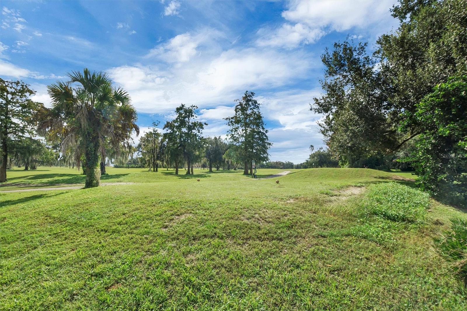559 Clubhouse Dr Property Photo 35