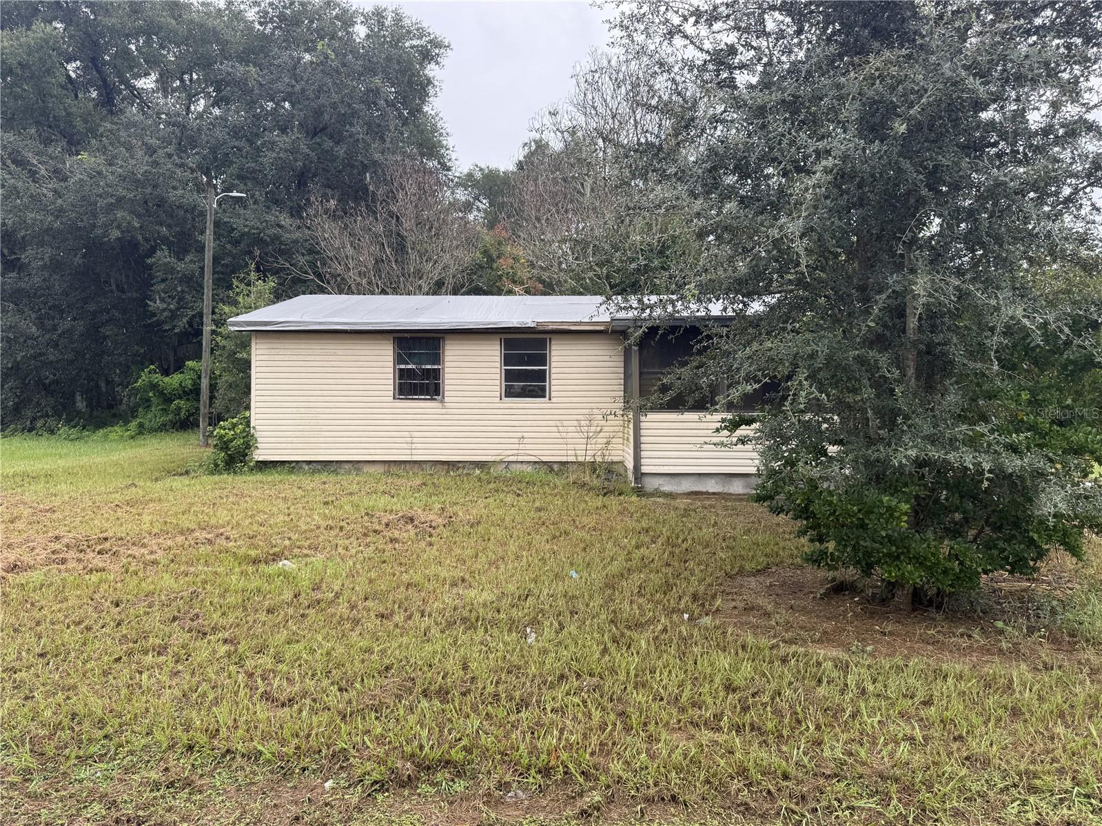 817 Se Pine Ave Property Photo 1