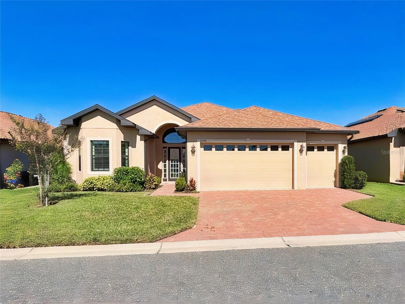 6240 PINEHURST LOOP Property Photo 1
