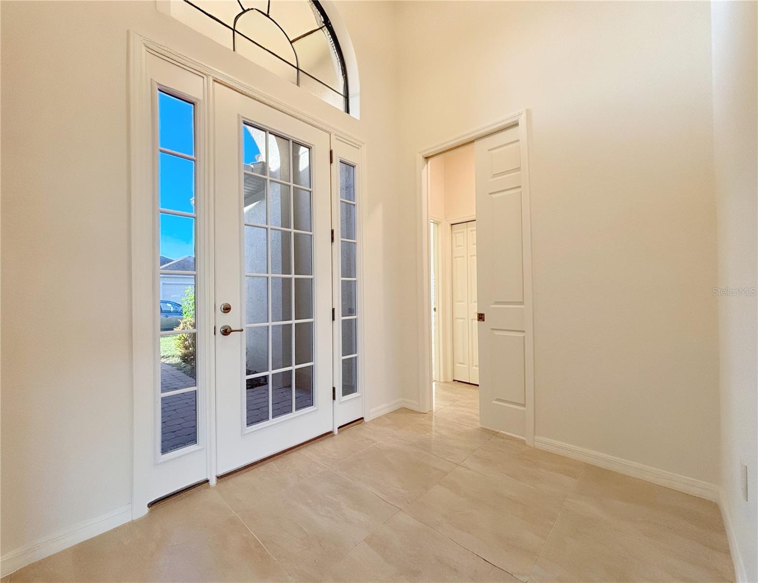6240 Pinehurst Loop Property Photo 4