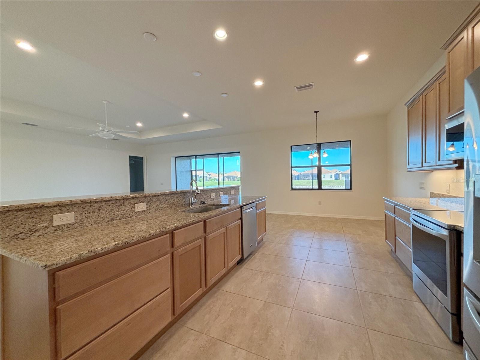 6240 Pinehurst Loop Property Photo 11