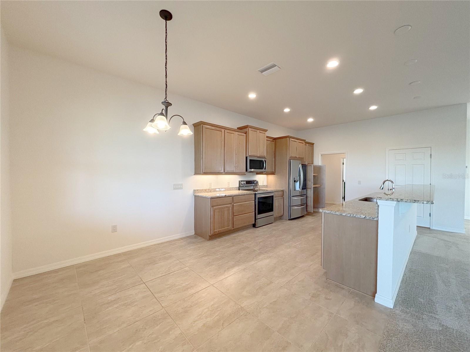 6240 Pinehurst Loop Property Photo 13