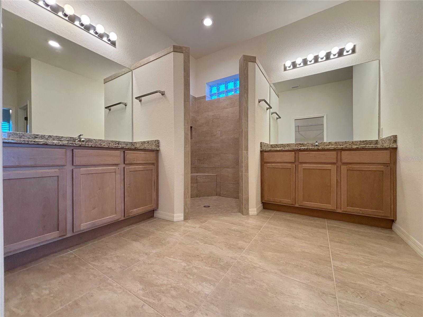 6240 Pinehurst Loop Property Photo 28