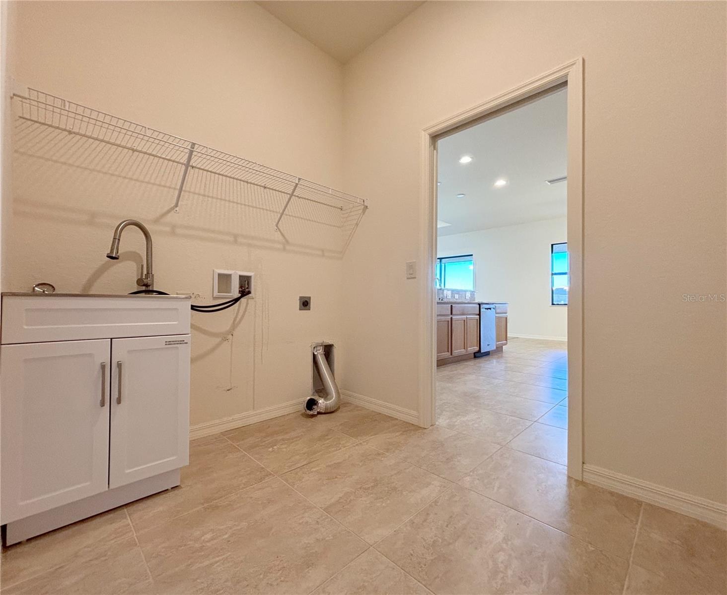 6240 Pinehurst Loop Property Photo 33