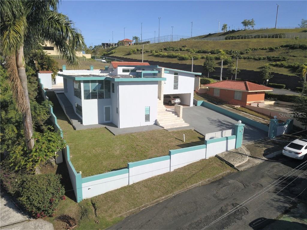 #6 Calle B Property Photo 1