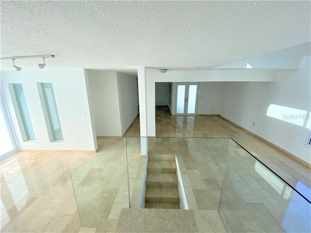 #6 Calle B Property Photo 4