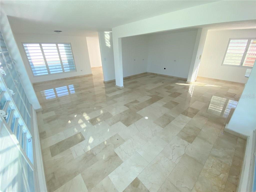 #6 Calle B Property Photo 5