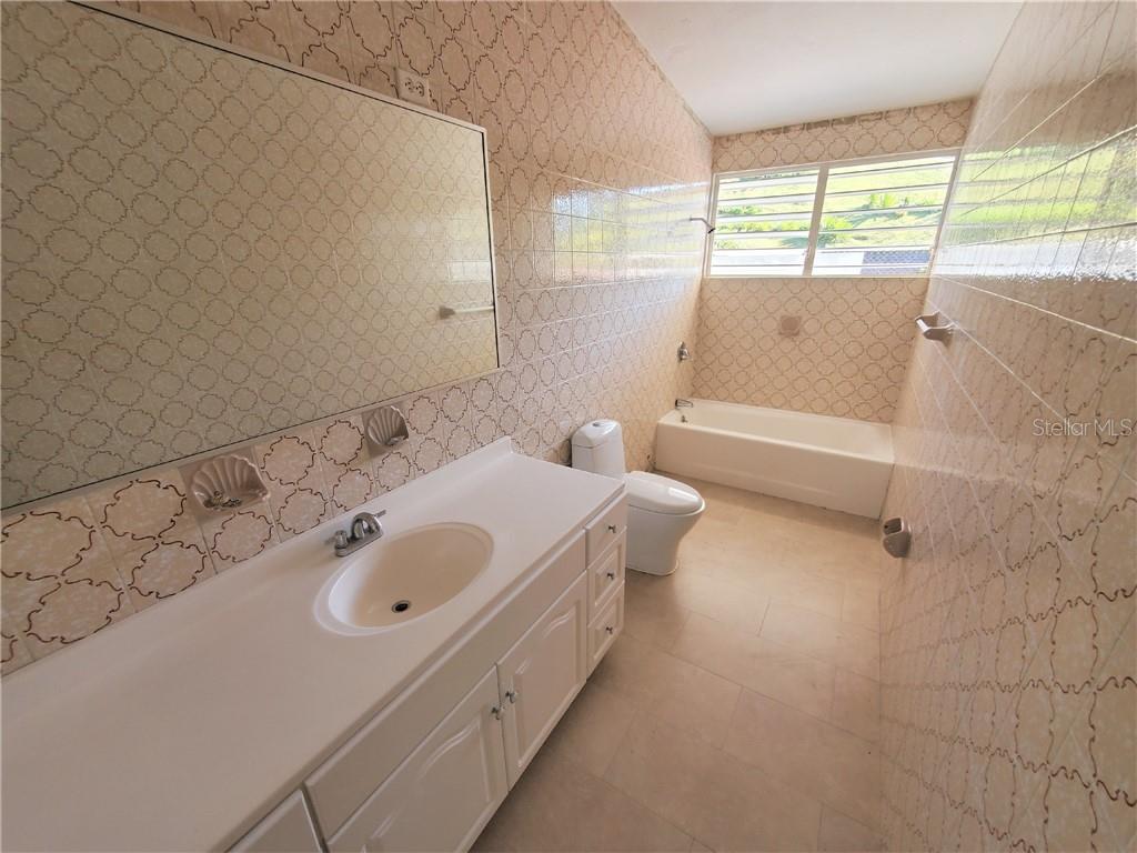#6 Calle B Property Photo 11
