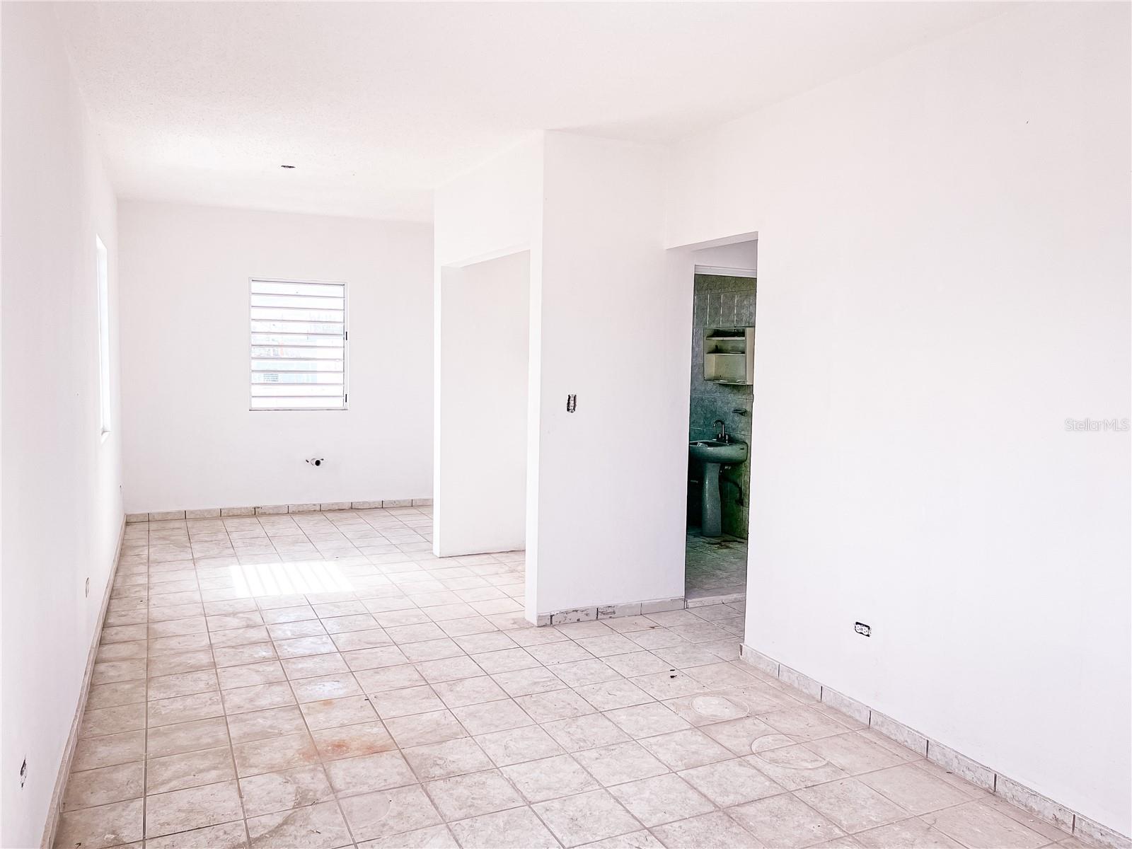 42-a Las Neriedas Avenue #42 Property Photo 25