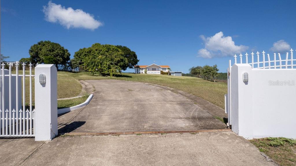 D-7 Carr. 201 Property Photo 29