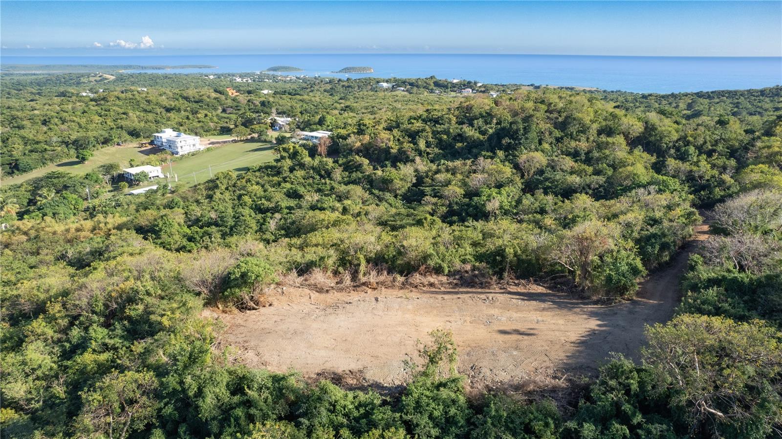 4 PR-995 Property Photo 1