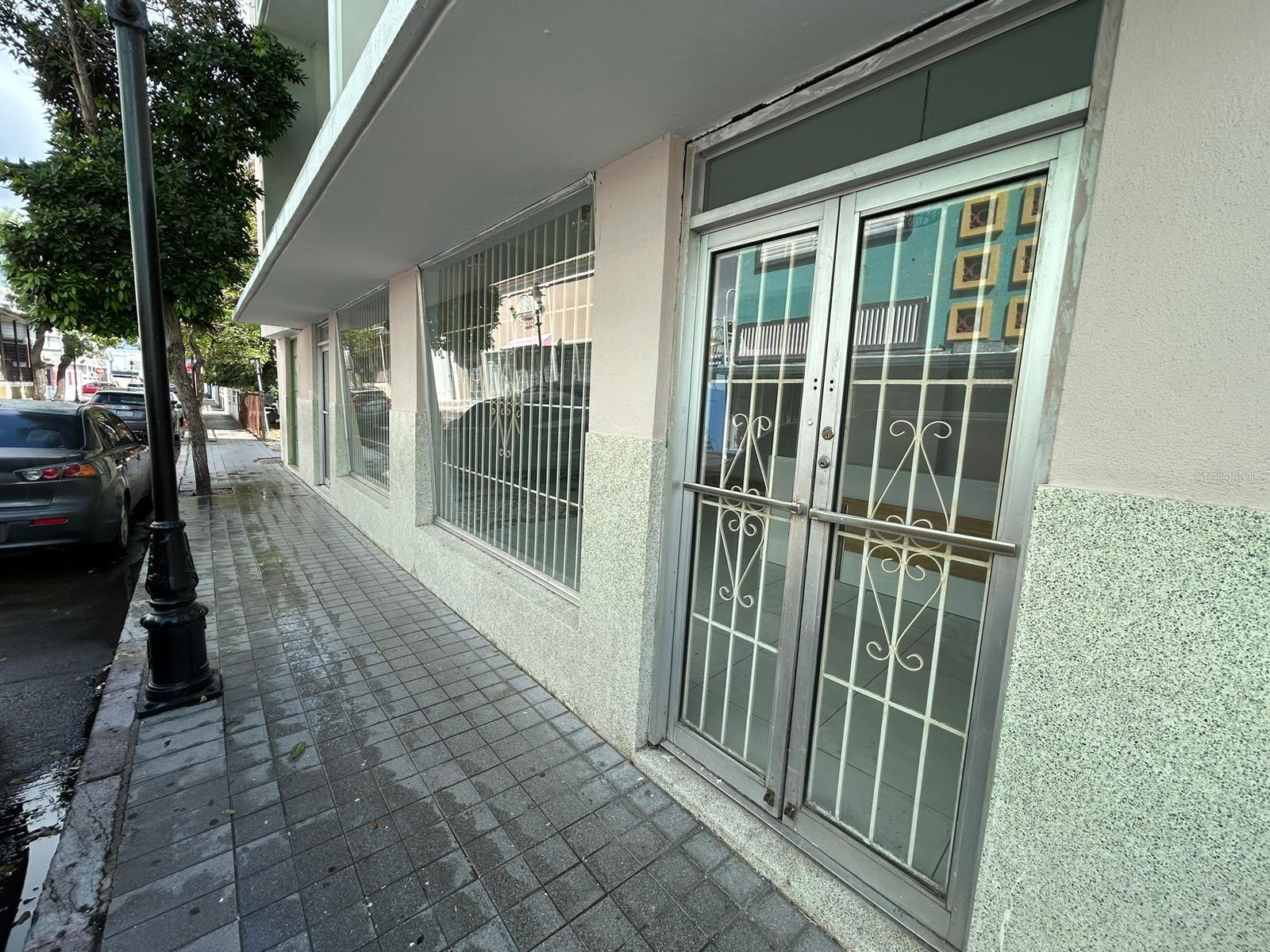 Local 1 Mayor St & Sol St, Edificio Zamora Property Photo 1