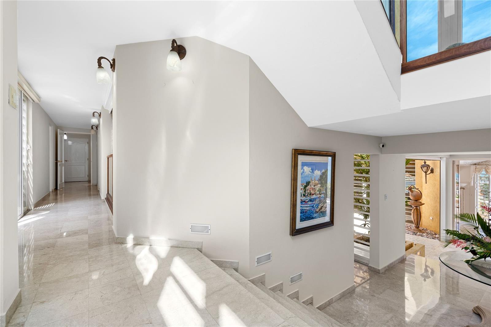 10 Ridgetop Property Photo 6