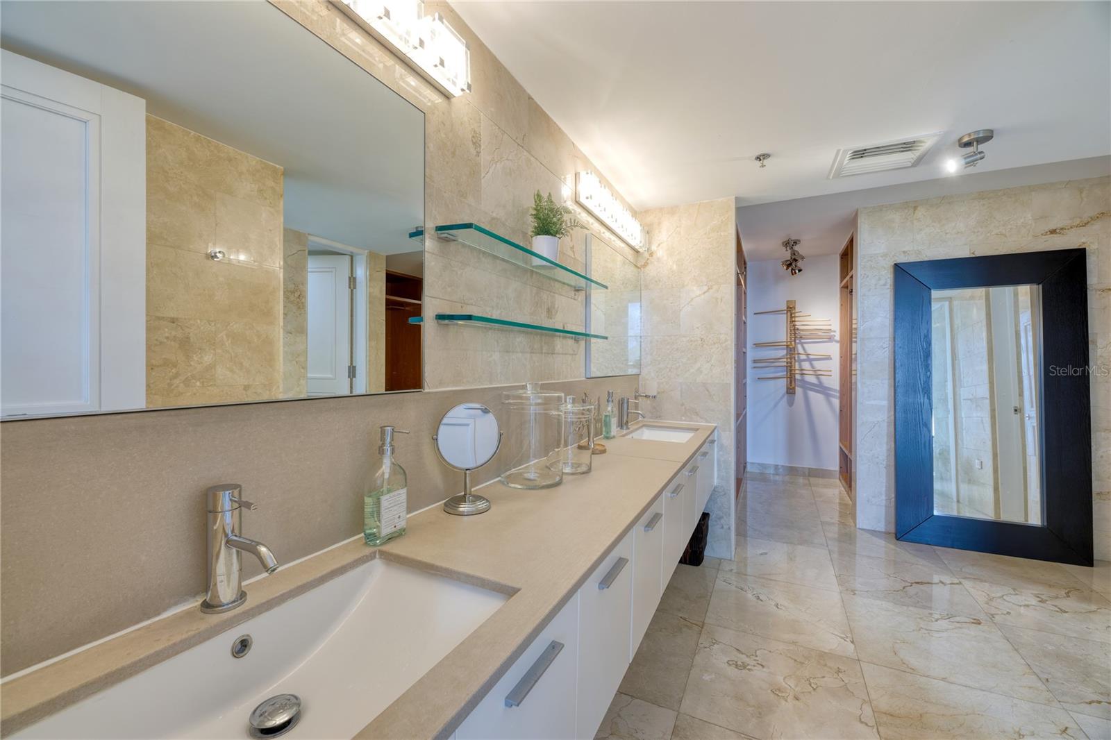 35 Munoz Rivera Ave #901 Property Photo 12