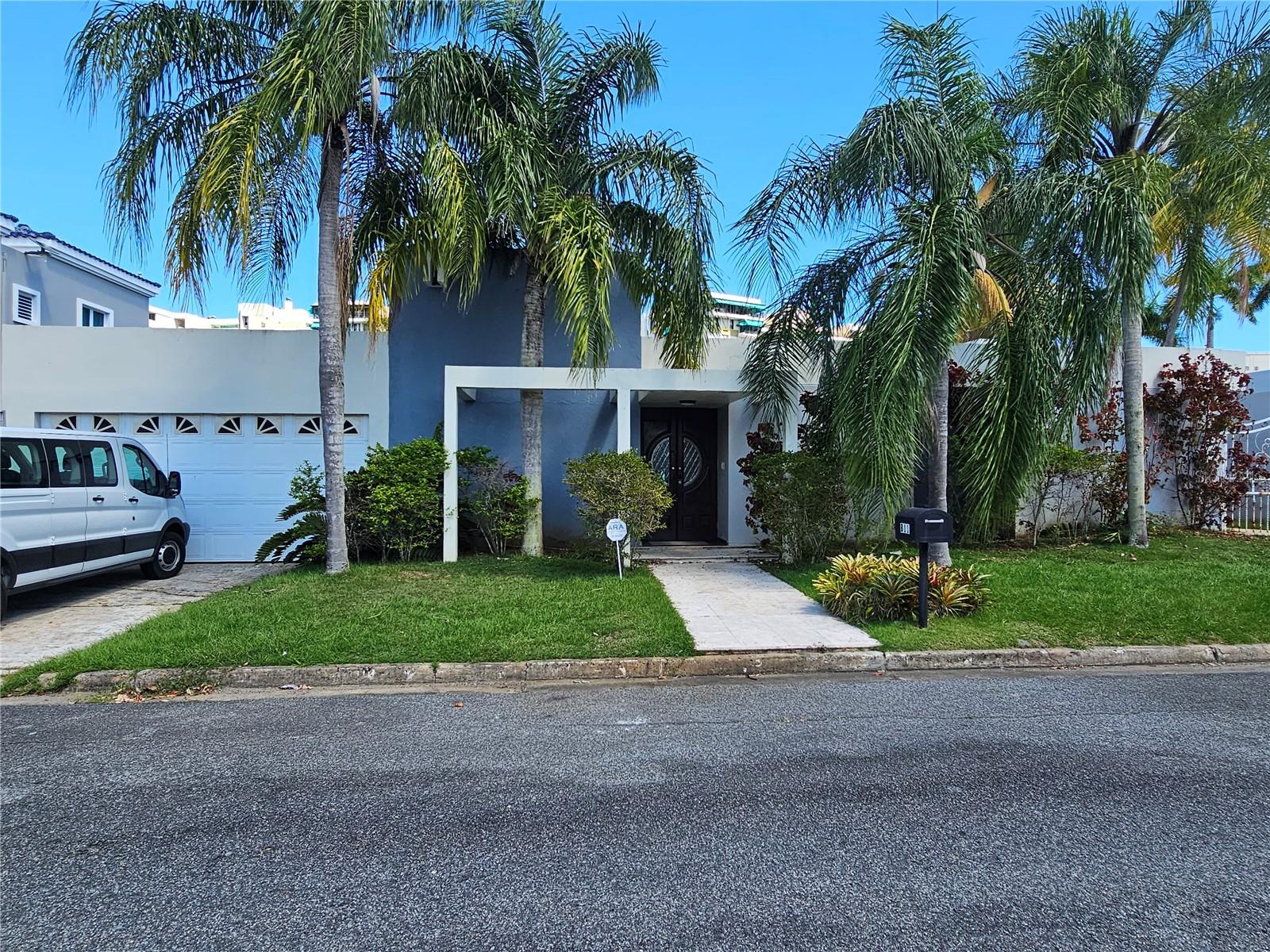 B11 Calle Pontevedra #b-11 Property Photo