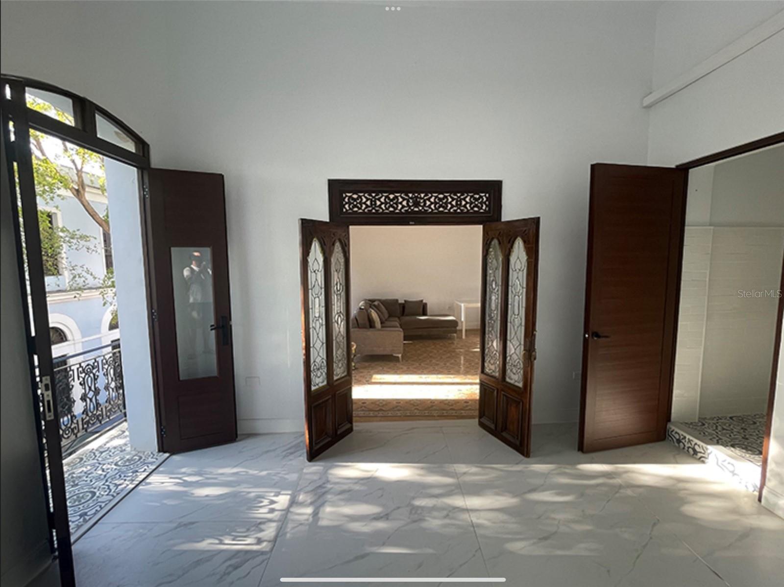 9 Del Mercado #2 Property Photo 3
