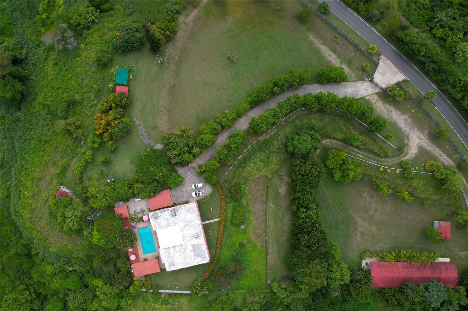 150 Carr #10.8km Property Photo 12