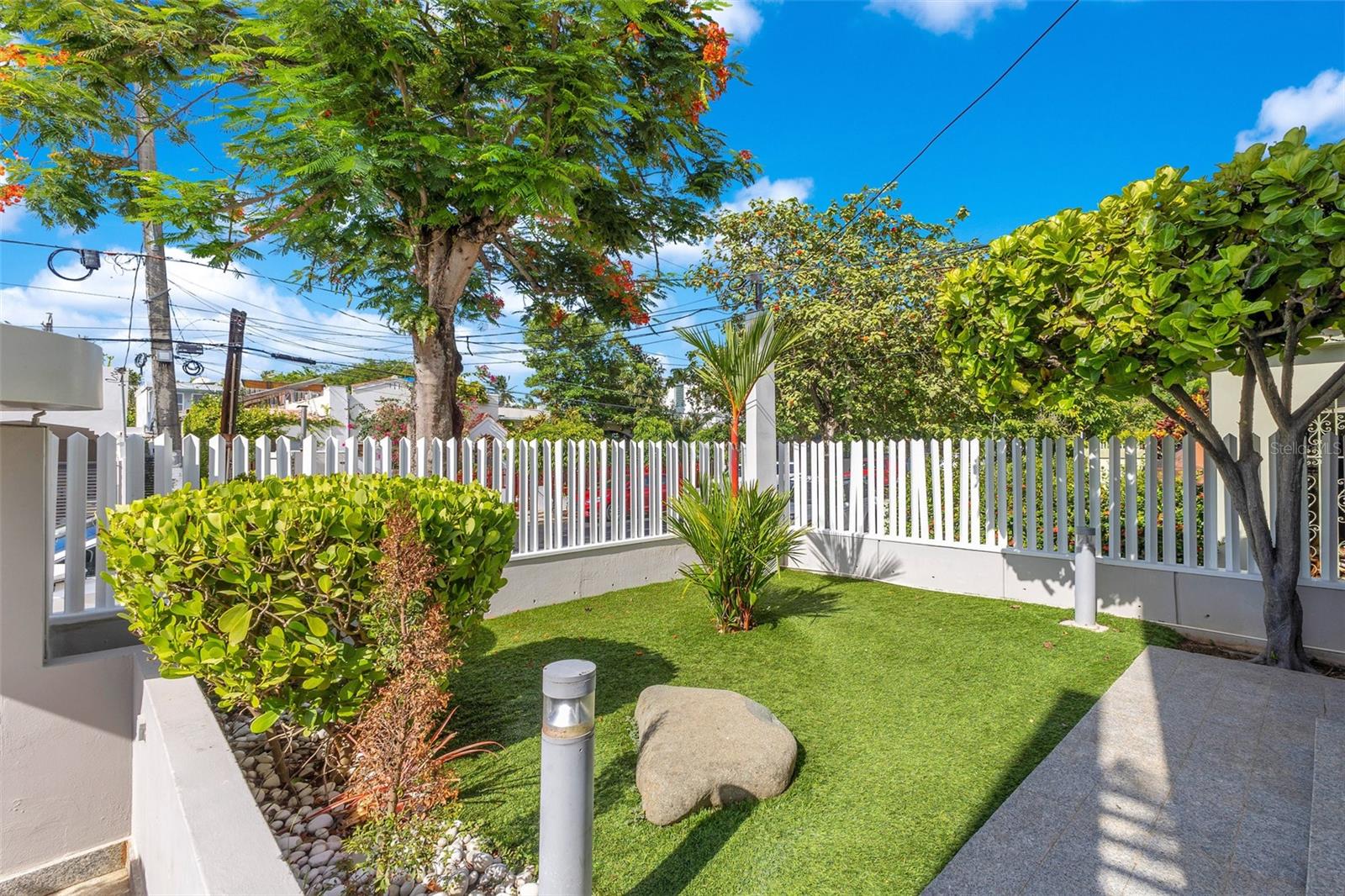2008 España St Property Photo 18