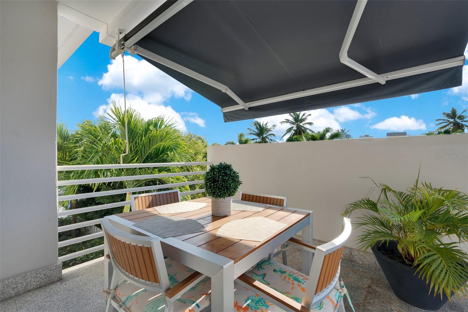 2008 España St Property Photo 31