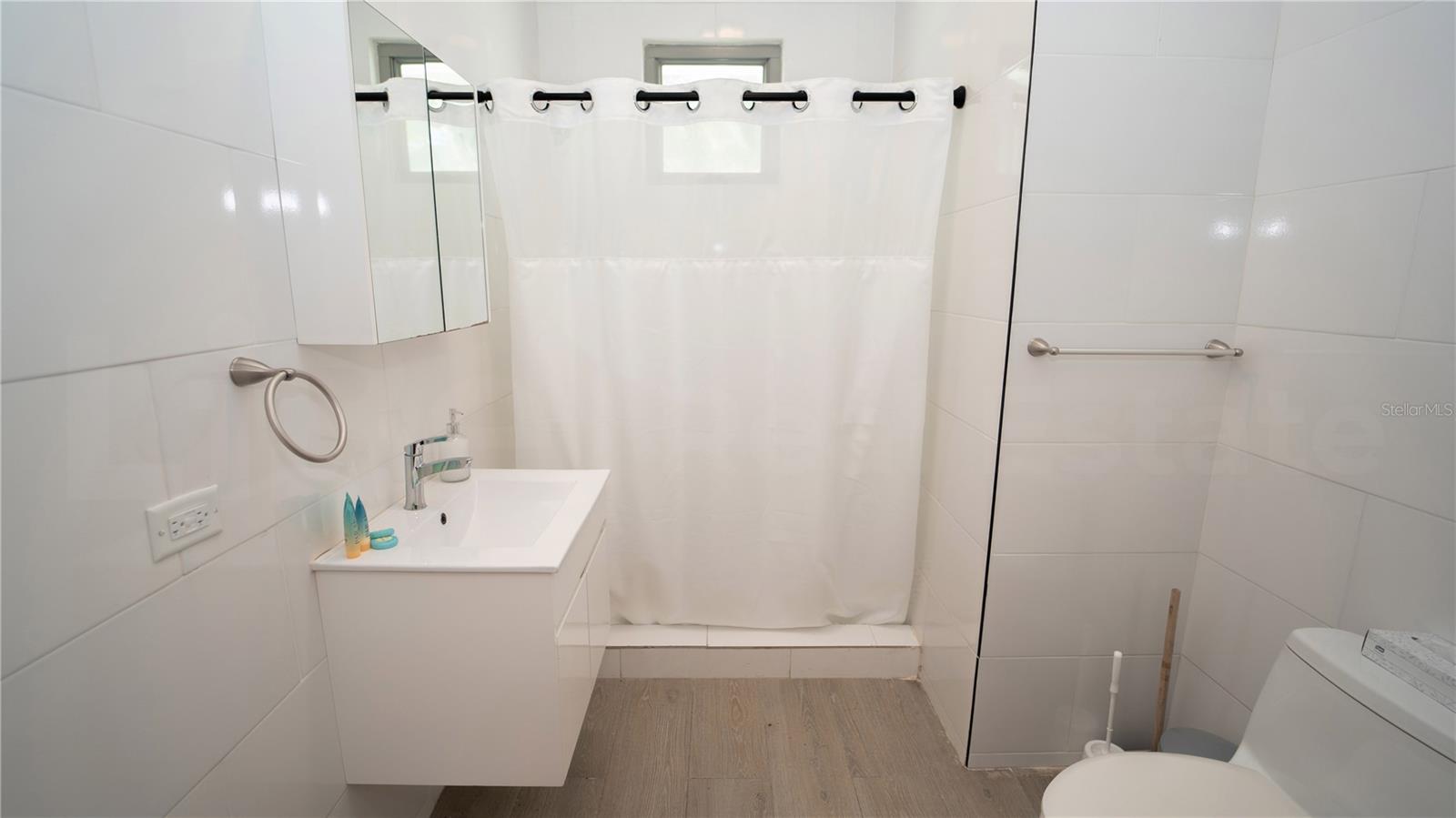 2058 España St Property Photo 9