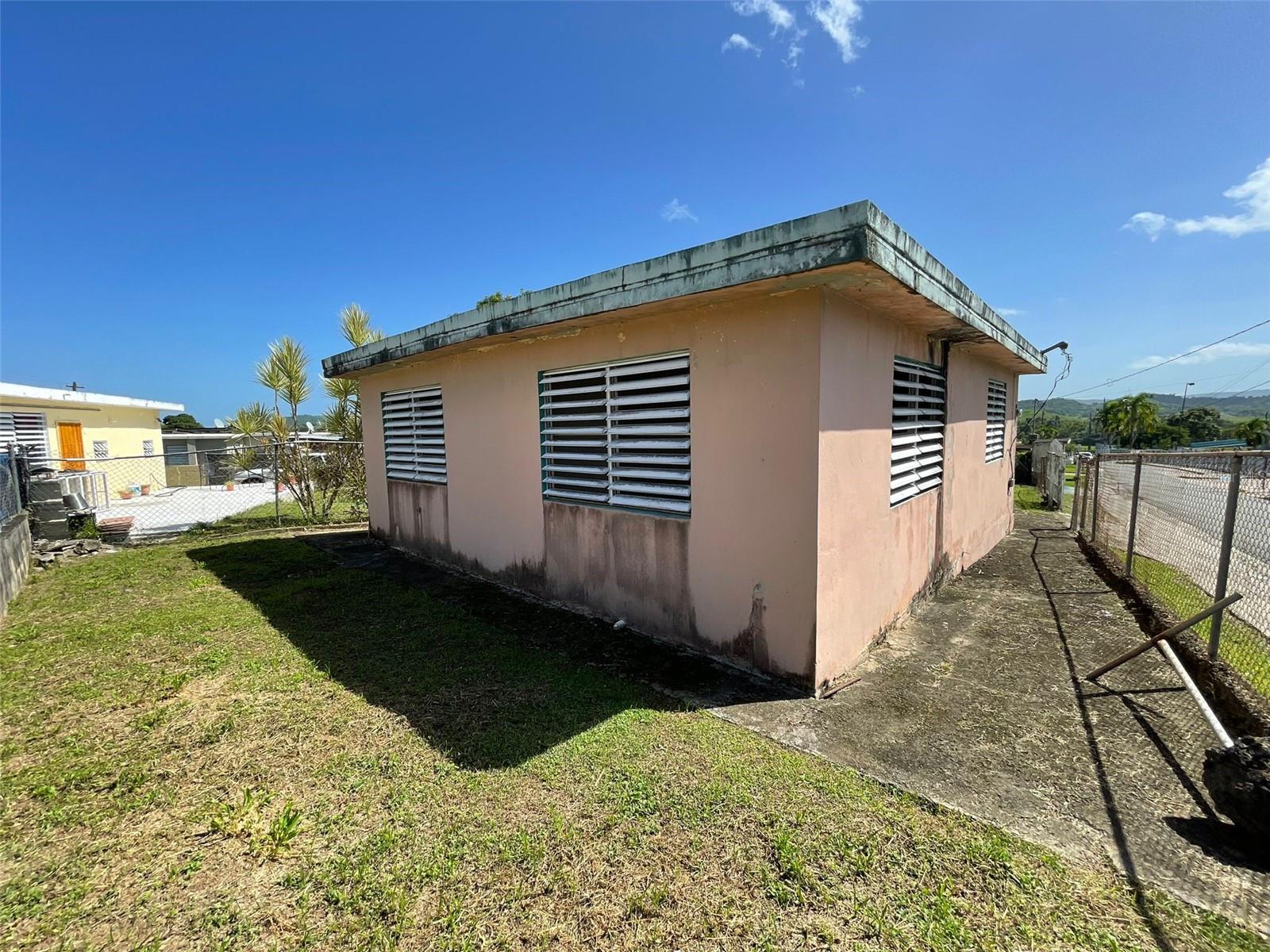 Calle 4 Barrio El Mango Property Photo 9