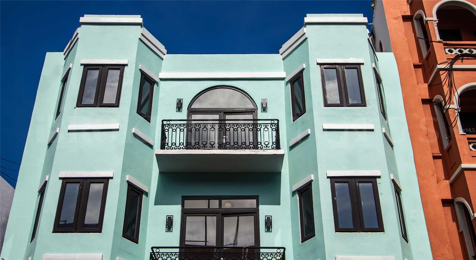 319 Recinto Sur St #3 Property Photo 1