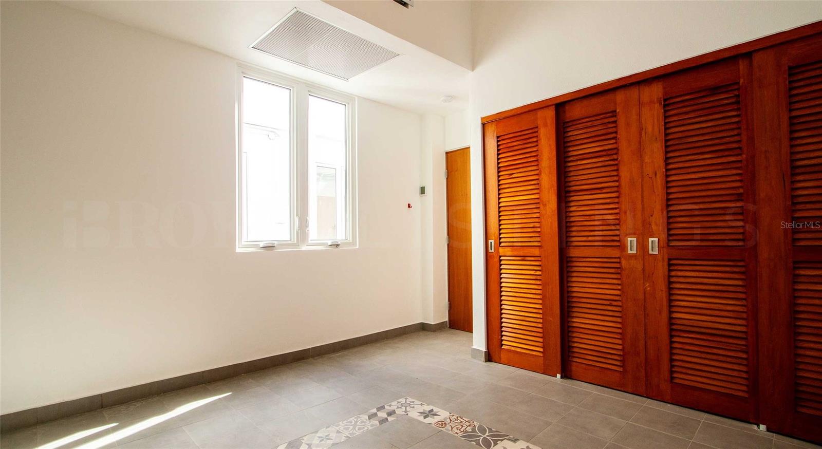 319 Recinto Sur St #6 Property Photo 8