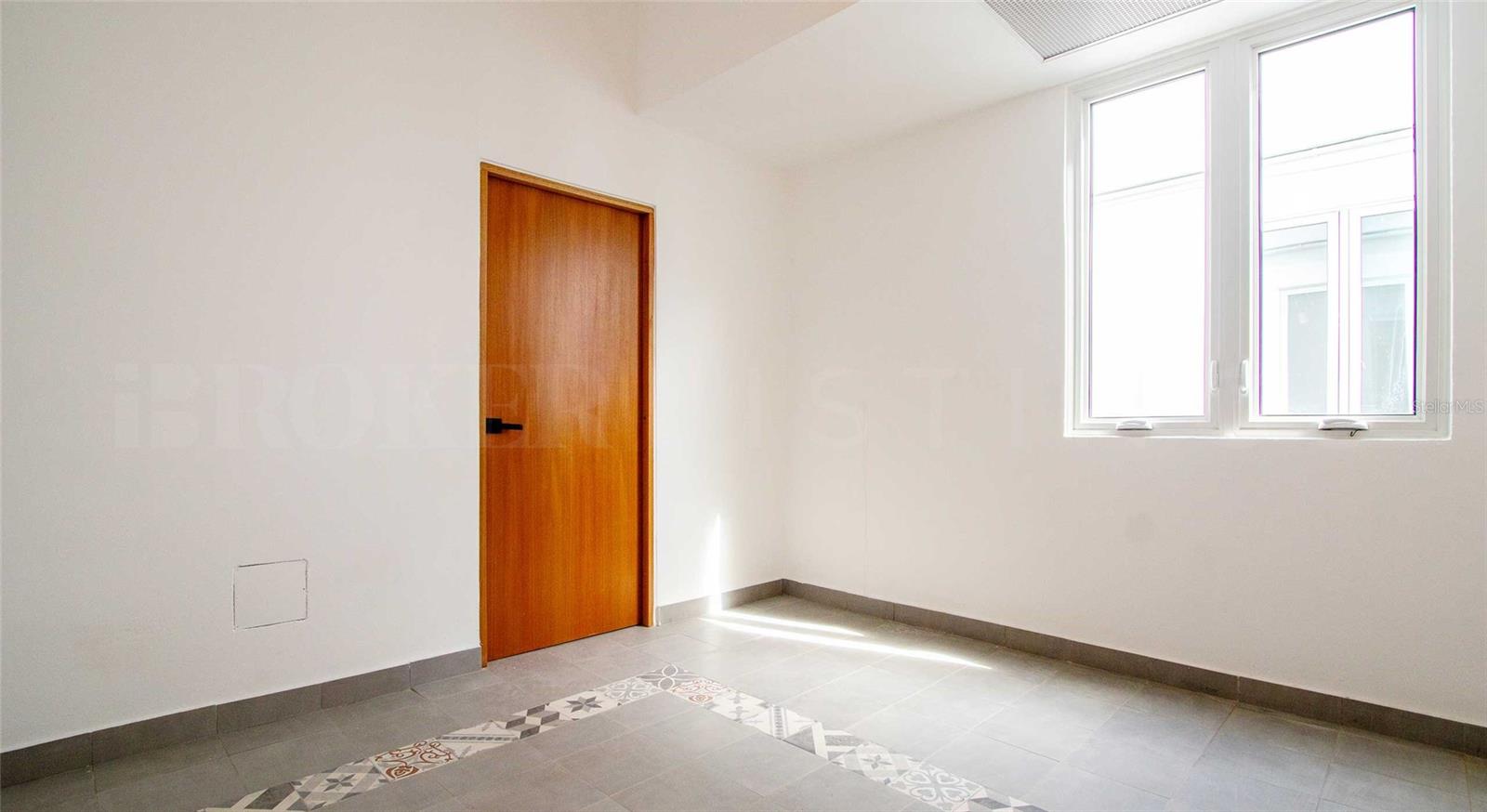 319 Recinto Sur St #6 Property Photo 9