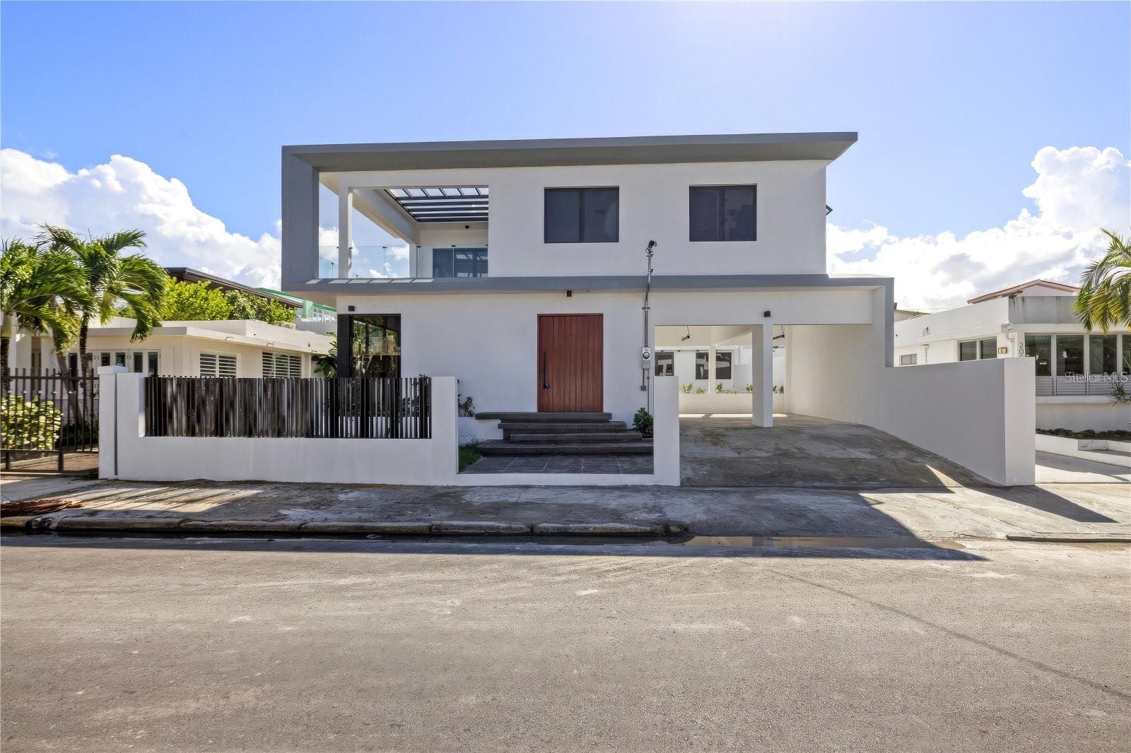 2058 CACIQUE Property Photo 1